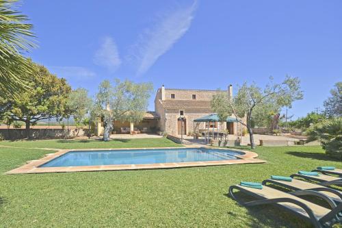 Фотография гостевого дома Villa Carratxet