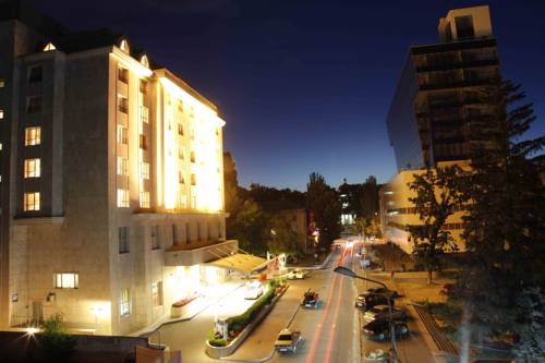 Фотография гостиницы Leogrand Hotel & Convention Center