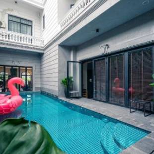 Фотографии гостиницы
HOTEL le JARDIN SECRET saigon