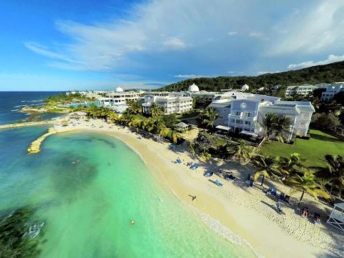Фотографии гостиницы 
            Grand Palladium Jamaica Resort & Spa All Inclusive