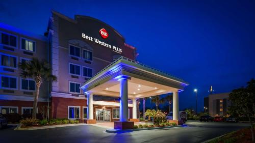 Фотография гостиницы Best Western Airport Inn & Suites