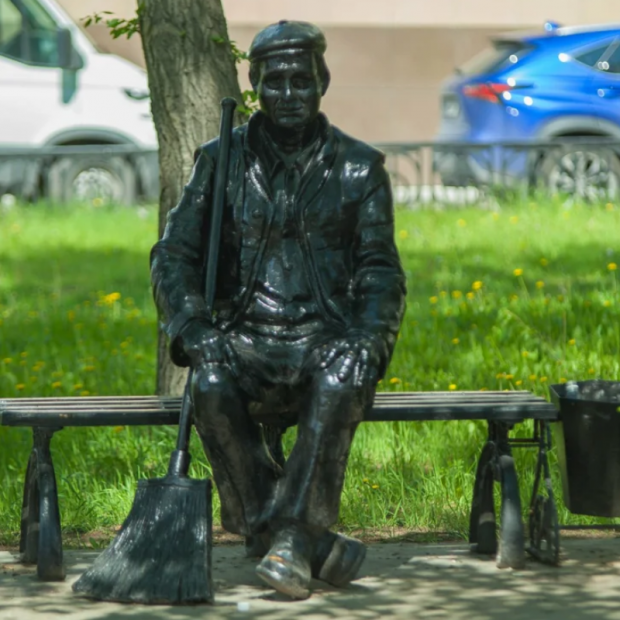 Фотография памятника Памятник Дворнику