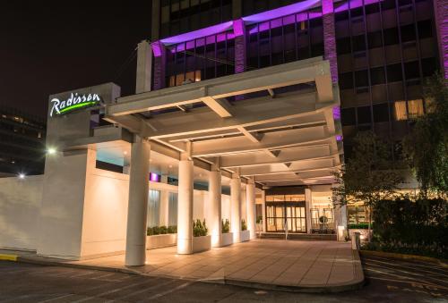 Фотография гостиницы Radisson Hotel New Rochelle