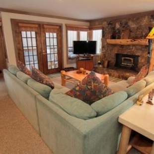 Фотография гостевого дома Mountainback #48, Corner Unit