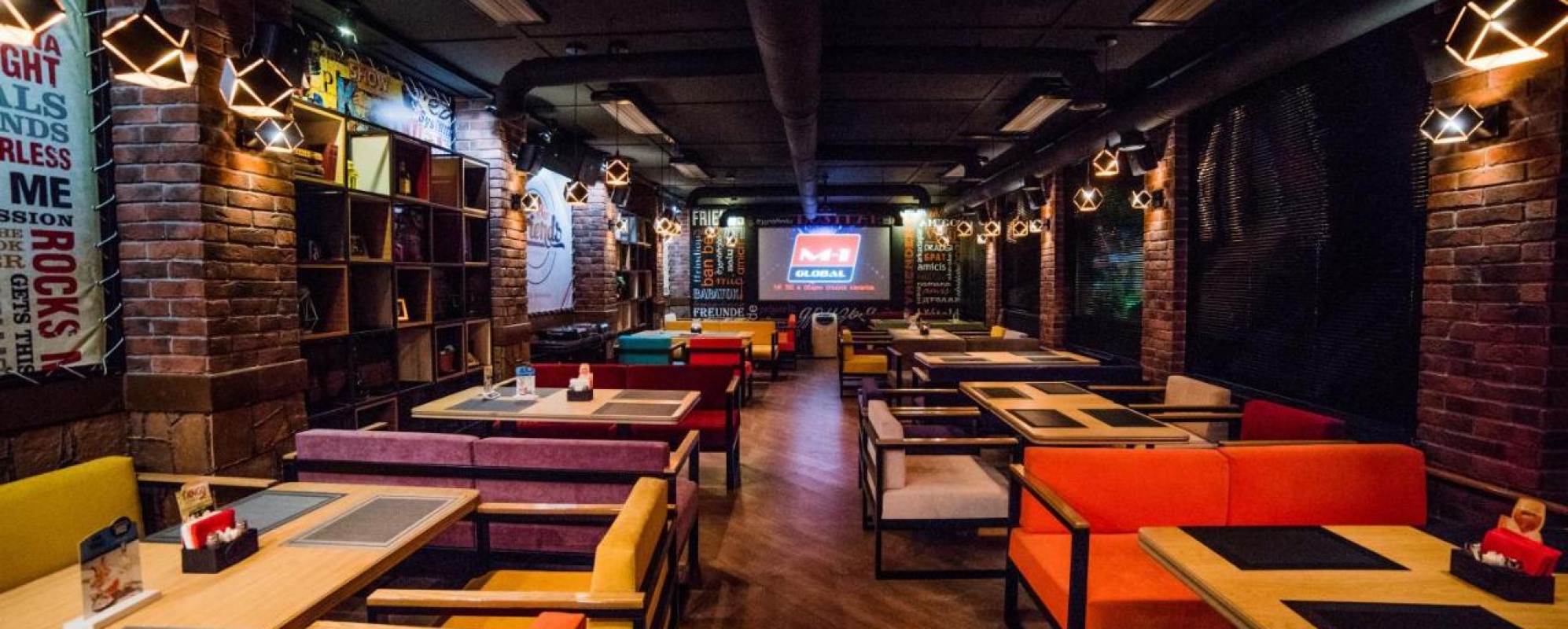 Фотографии банкетного зала Караоке-зал Friends