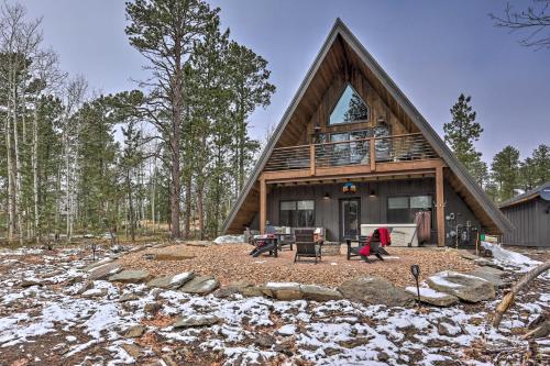 Фотография гостевого дома Modern Lead A-Frame with Hot Tub Hike, Bike and ATV!