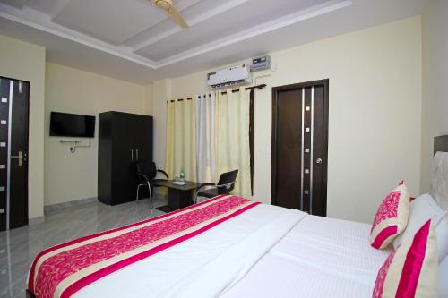 Фотография гостиницы Vaccinated Staff - OYO 9074 Mascot TREO