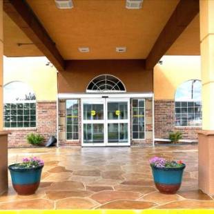 Фотографии гостиницы
Super 8 by Wyndham Kansas City