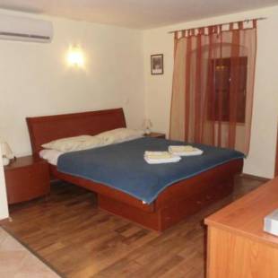 Фотографии гостевого дома
Apartments by the sea Cres - 13312