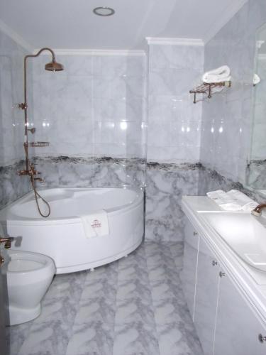 Фотографии гостиницы
Royal Grand