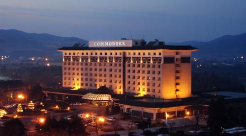 Фотография гостиницы Commodore Hotel Gyeongju