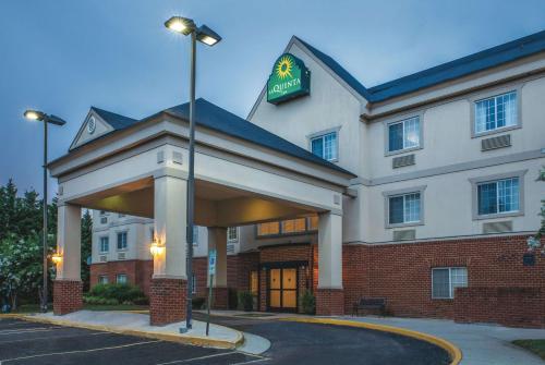 Фотография гостиницы La Quinta Inn by Wyndham Richmond South
