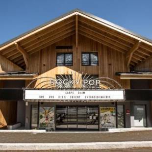 Фотографии гостиницы
RockyPop Hotel (Portes de Chamonix)