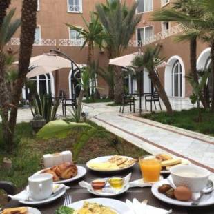 Фотографии гостиницы 
            Hotel Al Massira