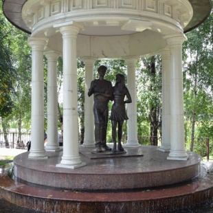 Фотография памятника Памятник-фонтан Юность