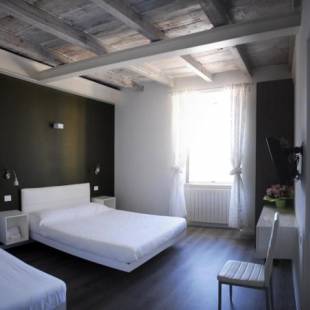 Фотографии мини отеля
Iseo Lake