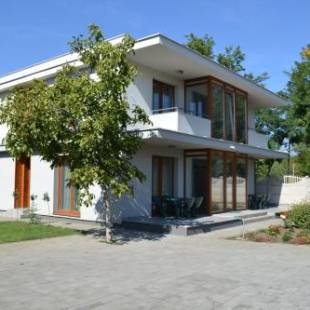 Фотографии гостевого дома
Váci Vendégház