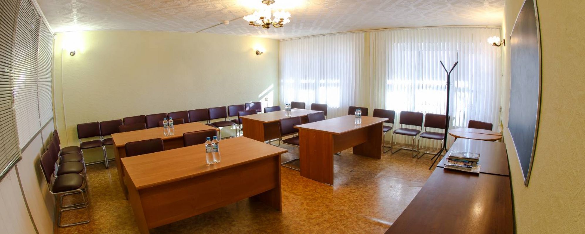 Фотографии конференц-зала Зал для мероприятий