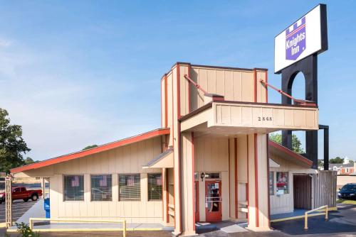 Фотография гостиницы Knights Inn Fayetteville - Fort Bragg