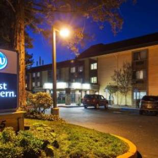 Фотографии гостиницы 
            Best Western John Muir Inn