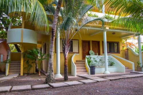 Фотография гостиницы Sea Eye Hotel - Tropical Building