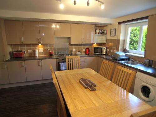 Фотография гостевого дома Allanfield Townhouse