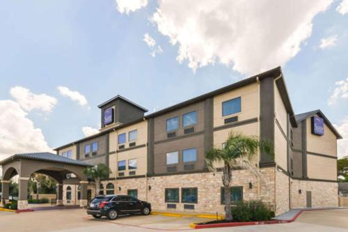 Фотография гостиницы Sleep Inn and Suites Downtown Houston
