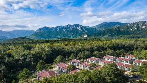 Фотография гостиницы Kensington Resort Seorak Valley