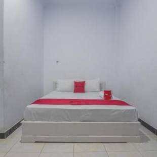 Фотографии гостевого дома 
            RedDoorz Syariah near Ramayana Mall Tarakan