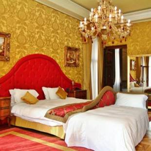 Фотографии гостиницы 
            Pesaro Palace