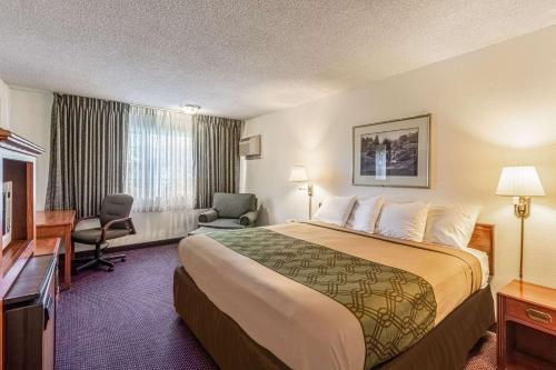 Фотография гостиницы Rodeway Inn & Suites Hwy 217 & 26 W