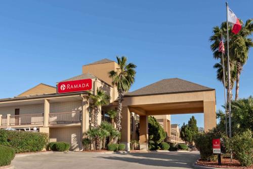 Фотография гостиницы Ramada by Wyndham San Antonio/Near SeaWorld