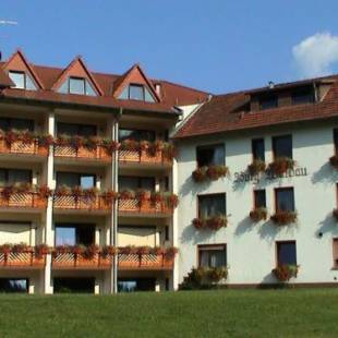 Фотографии гостиницы 
            Hotel Burg Waldau