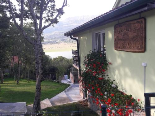 Фотографии гостевого дома
Apartmani Majo