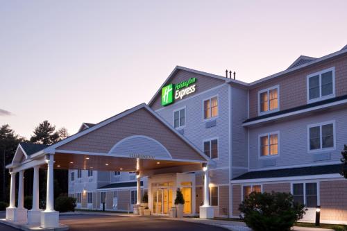Фотография гостиницы Holiday Inn Express Hotel & Suites Freeport, an IHG Hotel