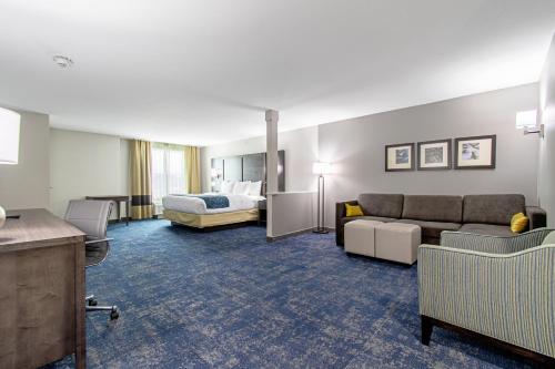 Фотография гостиницы Comfort Suites Humble Houston at Beltway 8