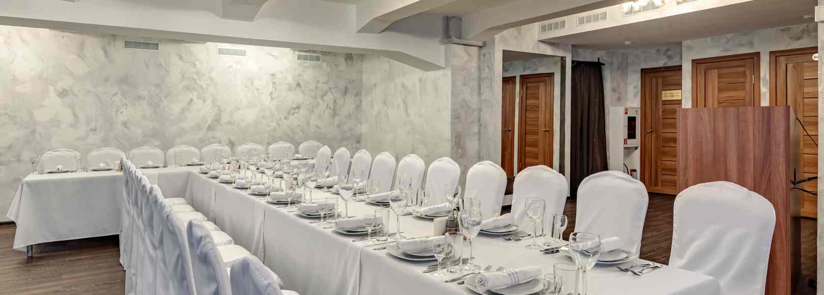 Фотография банкетного зала Малый зал клуба Гнездо глухаря