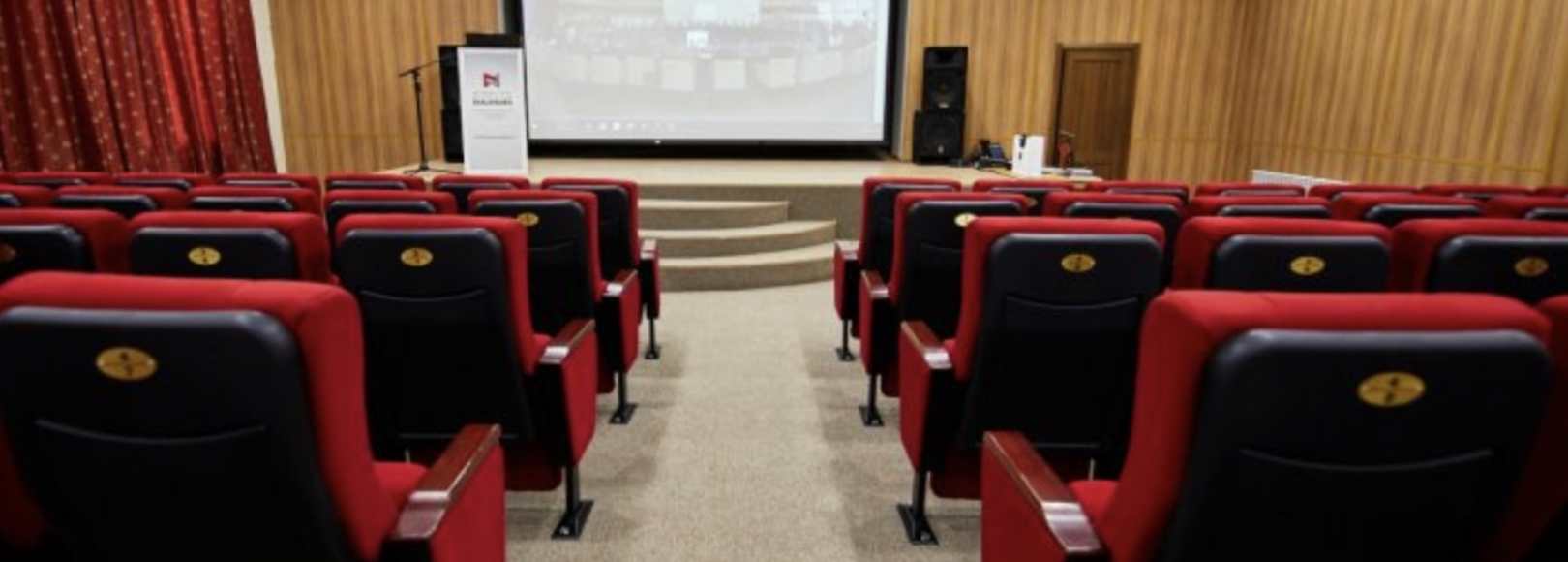 Фотография конференц-зала Роял Парк