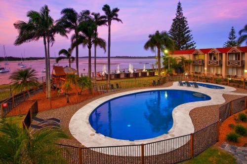 Фотография гостиницы Waters Edge Port Macquarie