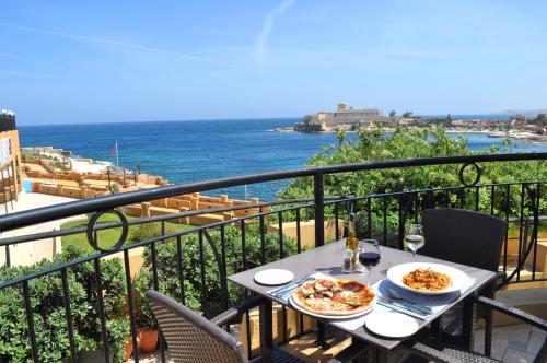 Фотографии гостиницы 
            Marina Hotel Corinthia Beach Resort Malta