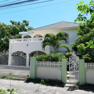 Фотографии гостевого дома 
            Green's Palace Jamaica