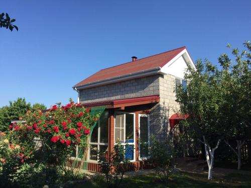 Фотографии гостевого дома
Уютный дом на берегу моря