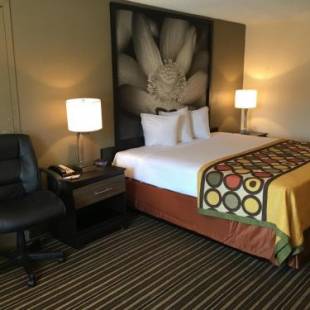 Фотографии гостиницы
Super 8 by Wyndham Monroe