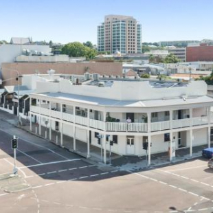 Фотография гостиницы Newmarket Hotel