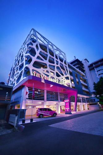 Фотография гостиницы favehotel Gatot Subroto Jakarta