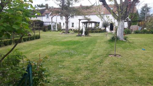 Фотография мини отеля La longère Des Glycines