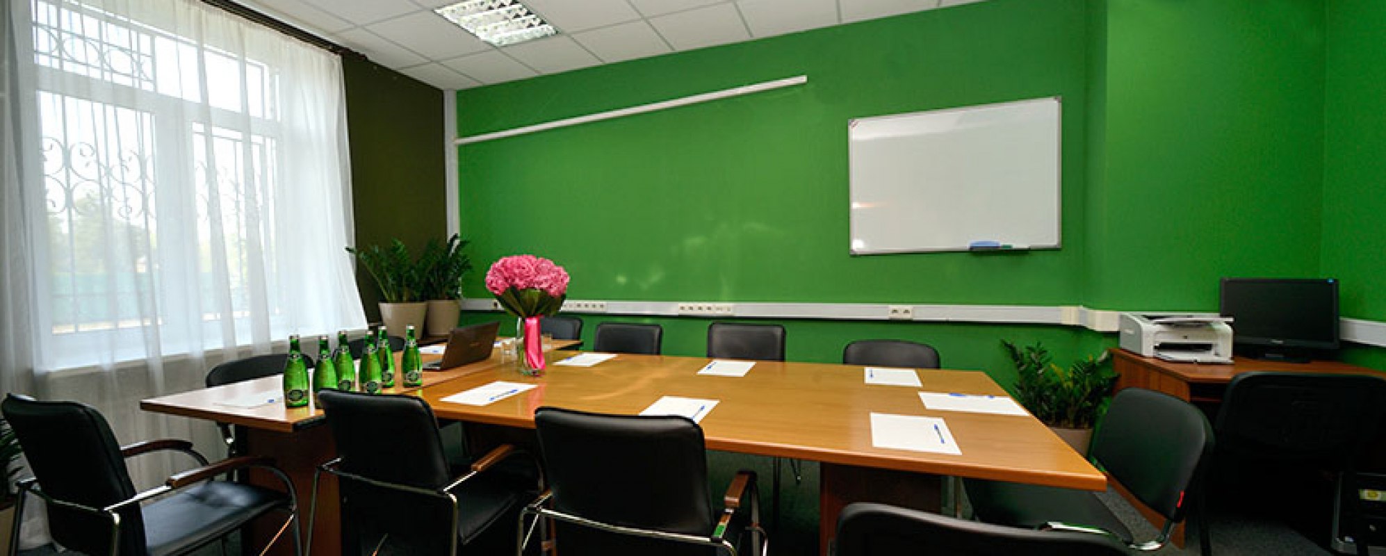 Фотографии комнаты для переговоров Ярославская