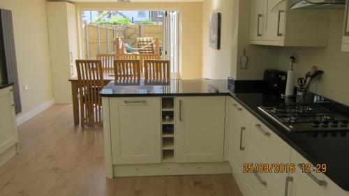 Фотография гостевого дома Chloe Cottage