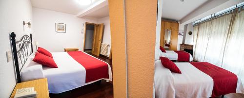 Фотографии гостиницы
Hotel La Rambla