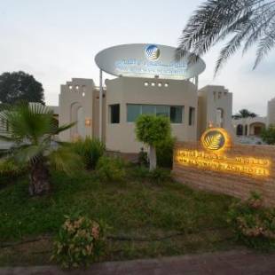 Фотографии гостиницы 
            Umm Al Quwain Beach Hotel